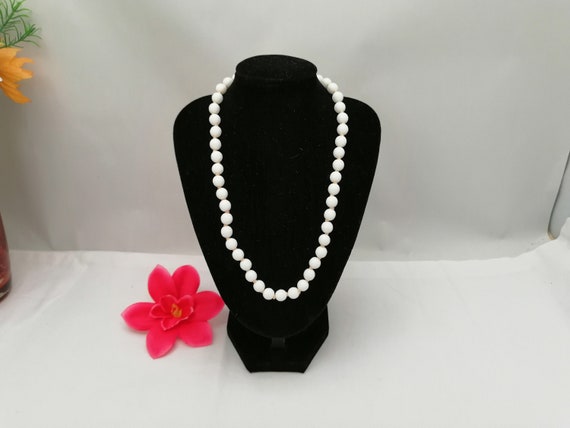 Vintage 1960's White Ceramics Necklace A Single Strand Of Pure White Ceramic Beads With Push In Button Clasp Great Gift For Her / Chez Rai View 2