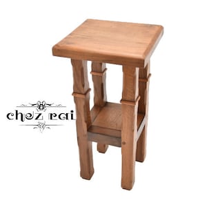 Sgabello da cucina vintage francese da 22" in legno massiccio quadrato con quattro gambe, tavolino da fattoria, comodino, sedia, esposizione della cucina / Chez Rai