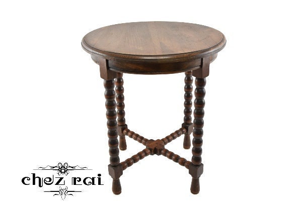 Vintage Français Beau Bois Dur Lourd Louis Xiii Style Normandie Rond Bobbin Legged en Café Side End 