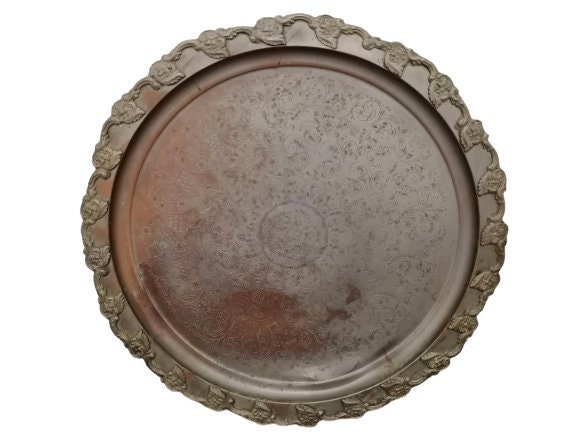 Vintage Extra Large Laiton Gravé Plateau Décoration Circulaire Chargeur Servi Étagère Décoratif Gran