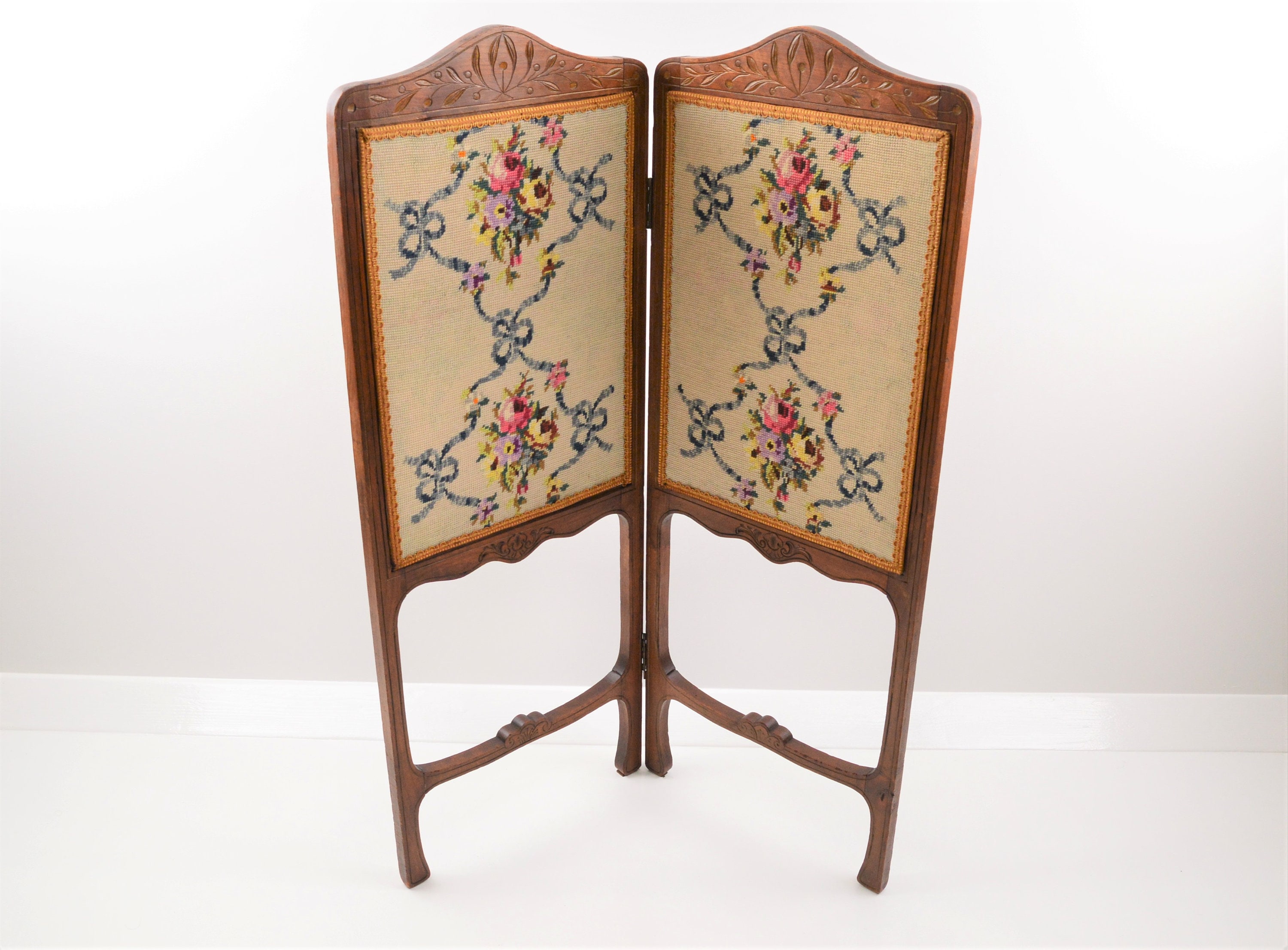 * vintage flame ୨୧ *リボン飾りの ヴィンテージ フレーム a vintage flame ୨୧ * リボン飾りの ヴィンテージ フレーム