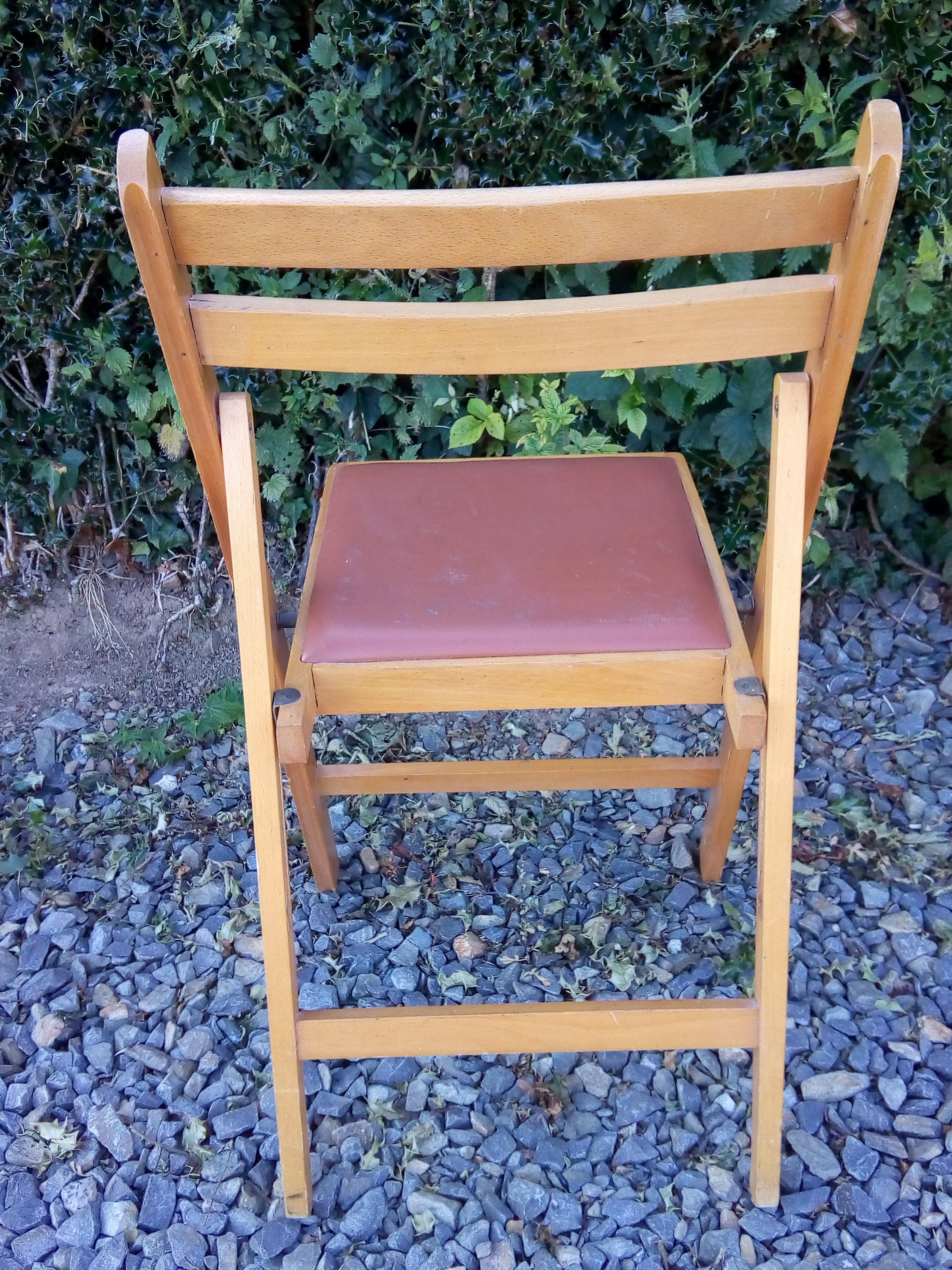 Vintage Pair Of Wooden Folding Chairs Brown Vinyl Seat Wood Etsy