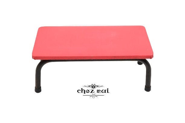 Vintage Français Trouvé Métal Aggloméré et Vinyle Rouge Step Footstool Mini Banc Ferme Tabouret Cott