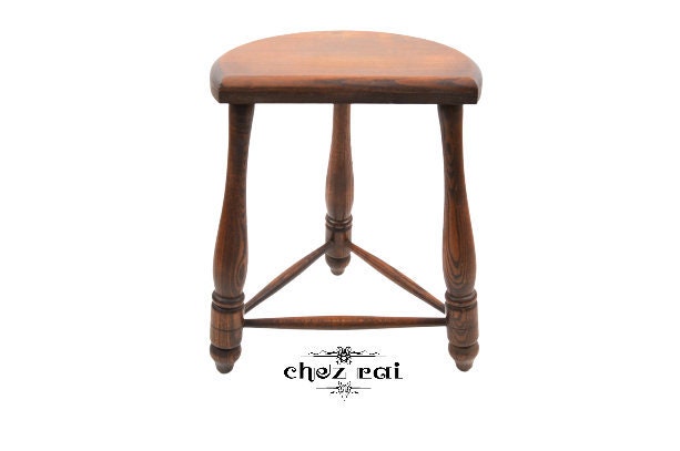 Vintage Français Trouvé Lourd Tabouret en Bois Plant Stand Affichage Ferme Barn Country Cottage Sièg