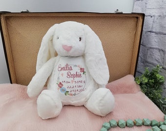 Peluche con nombre y fecha de nacimiento, peluche personalizado, conejo blanco, regalo para bautizo, regalo para nacimiento, regalo bebe, bordado