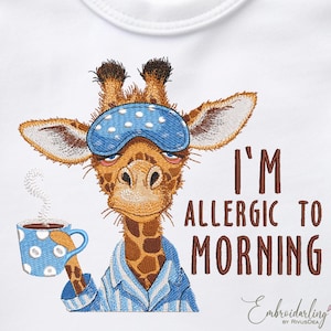 Diseños divertidos de bordado de jirafas en café: Patrón de animal divertido (PDF)