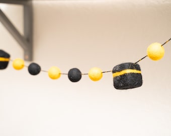 Eid Felt Ball Garland, Kaaba Decor
