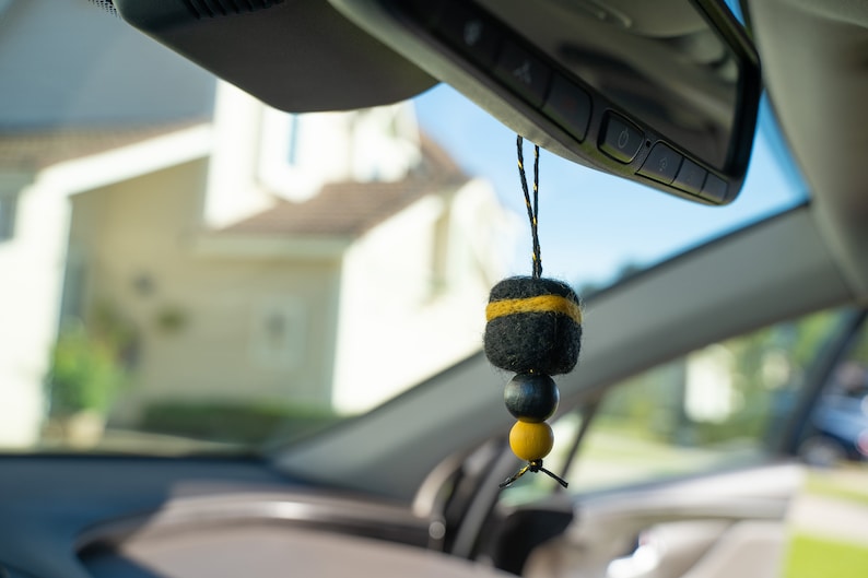 Car diffuser, essential oil diffuser, Felt Ball Tassel Essential Oil Car Diffuser, Eid-ul-Adha ornament, Hajj decor, Muslim decor, Eid Gift Bild 3