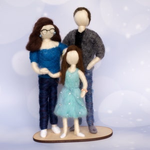 Custom family portrait dolls with daughter. Personalized wedding anniversary, gift for parents. Needle felting figurines. Doll in glasses