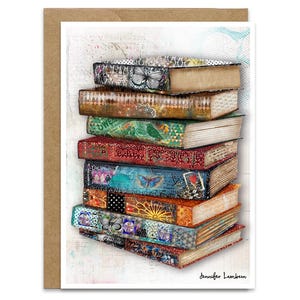 Könnte beinhalten: Eine Grußkarte mit einem Stapel aus sieben Büchern mit farbenfrohen, komplizierten Mustern, Schmetterlingsillustrationen und geometrischen Designs. Das Kunstwerk enthält eine Vielzahl von Texturen und Farben, mit dem Namen Jennifer Lambein in Schwarz unten rechts.