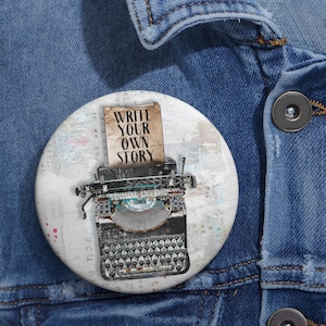 Your Story vintage typemachine pin - positief citaat pinback button kunst - geschenken onder de 20 - inspirerende collage - grillige badge