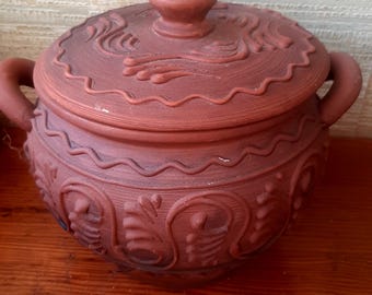 Ceramic clay pots for cooking in the oven