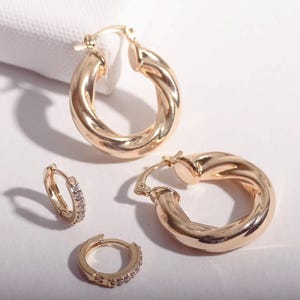 Gold Twisted Hoop Earrings, Dainty Gold Hoop Earrings, Minimal Earrings, Minimalist Hoops, 18k Gold Filled Hoops,