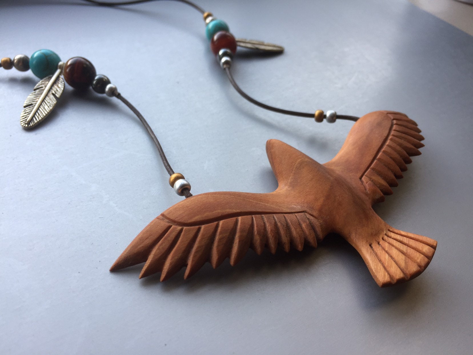Colgante de águila audaz tallada a mano | Etsy