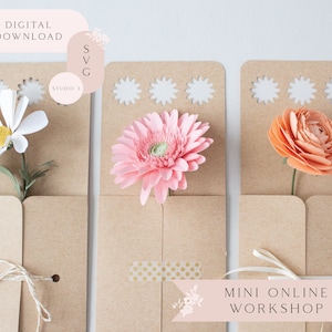 Könnte beinhalten: Drei Blumenhalter aus Kraftpapier mit Papierblumen. Eine weiße Gänseblümchen, eine rosa Gerbera und eine orangefarbene Ranunkel werden gezeigt. Der Text "DIGITALER DOWNLOAD SVG STUDIO 1" und "MINI ONLINE WORKSHOP" sind sichtbar.