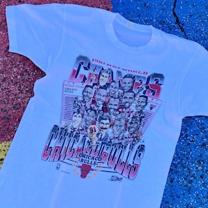 Vintage 1991 Chicago Bulls NBA Basketball World Champions Salem Sportswear Caricature Graphic Shirt USA Size S/M