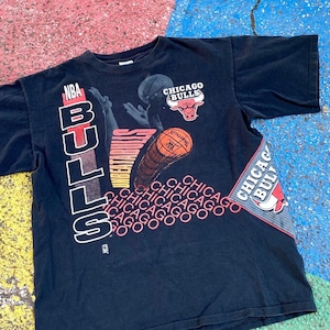 Vintage 1991 Chicago Bulls NBA Basketball Aerial Assault Salem Sportswear Double Graphic Shirt USA Size L/XL
