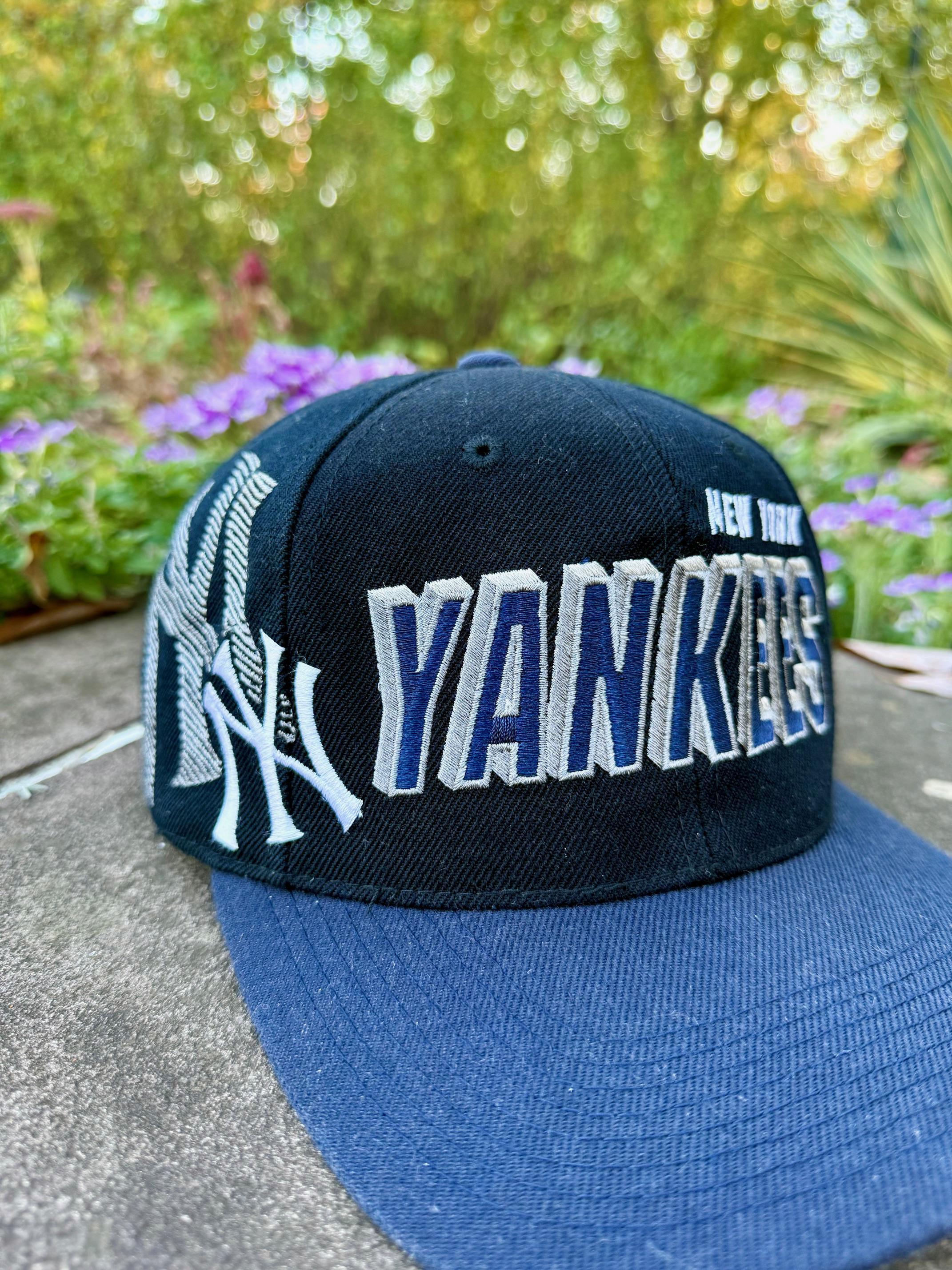 Vintage 90s New York Yankees MLB Baseball Sports Specialties
