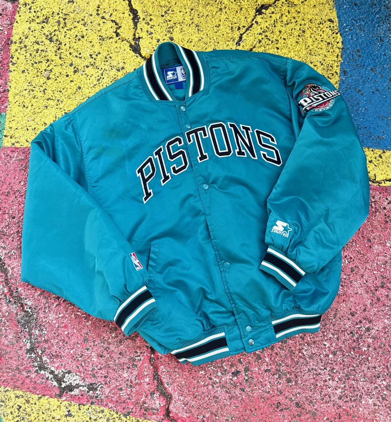 Vintage 90s Detroit Pistons NBA Basketball Grant Hill Throwback