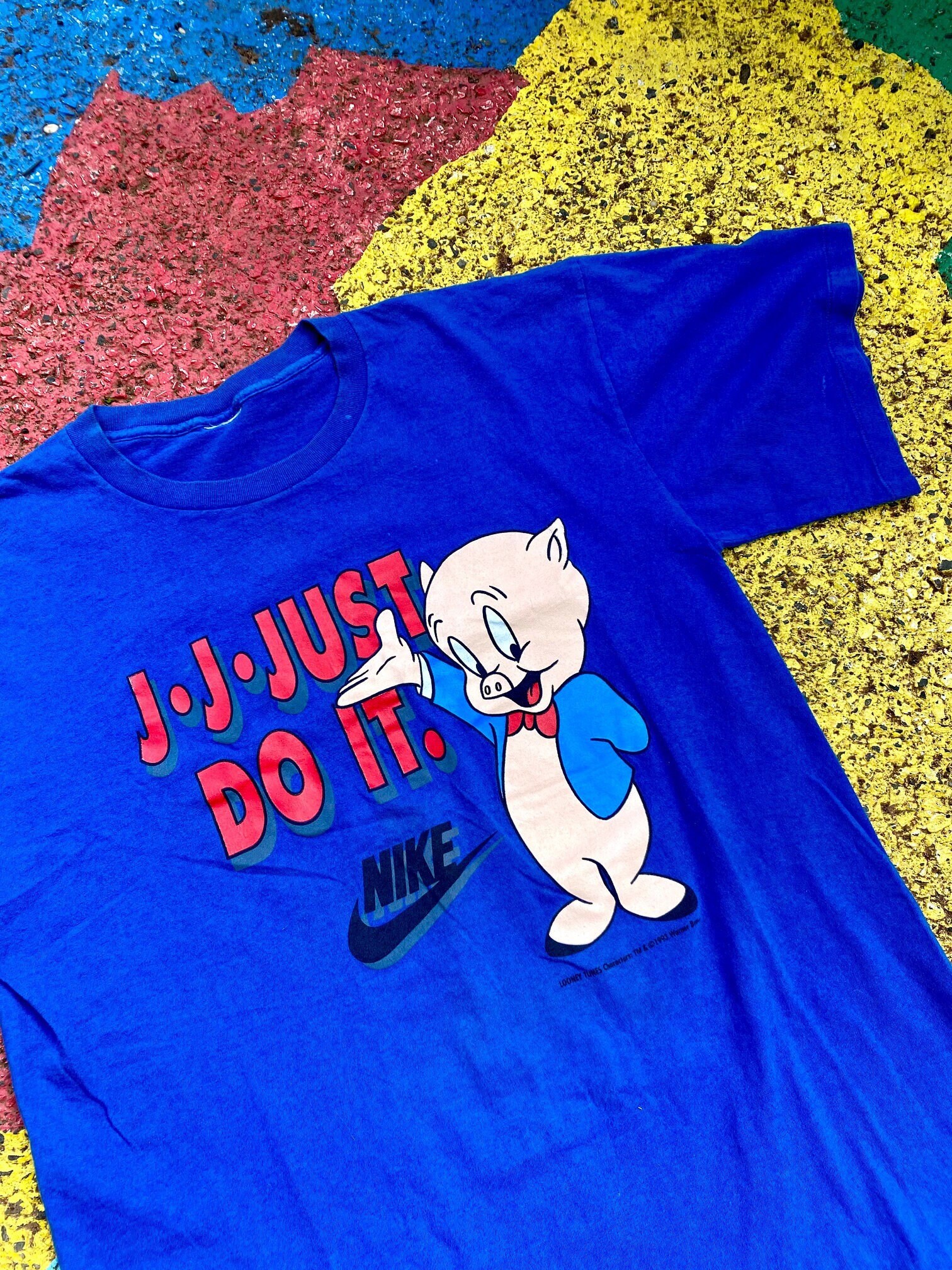 looney tunes nike shirt