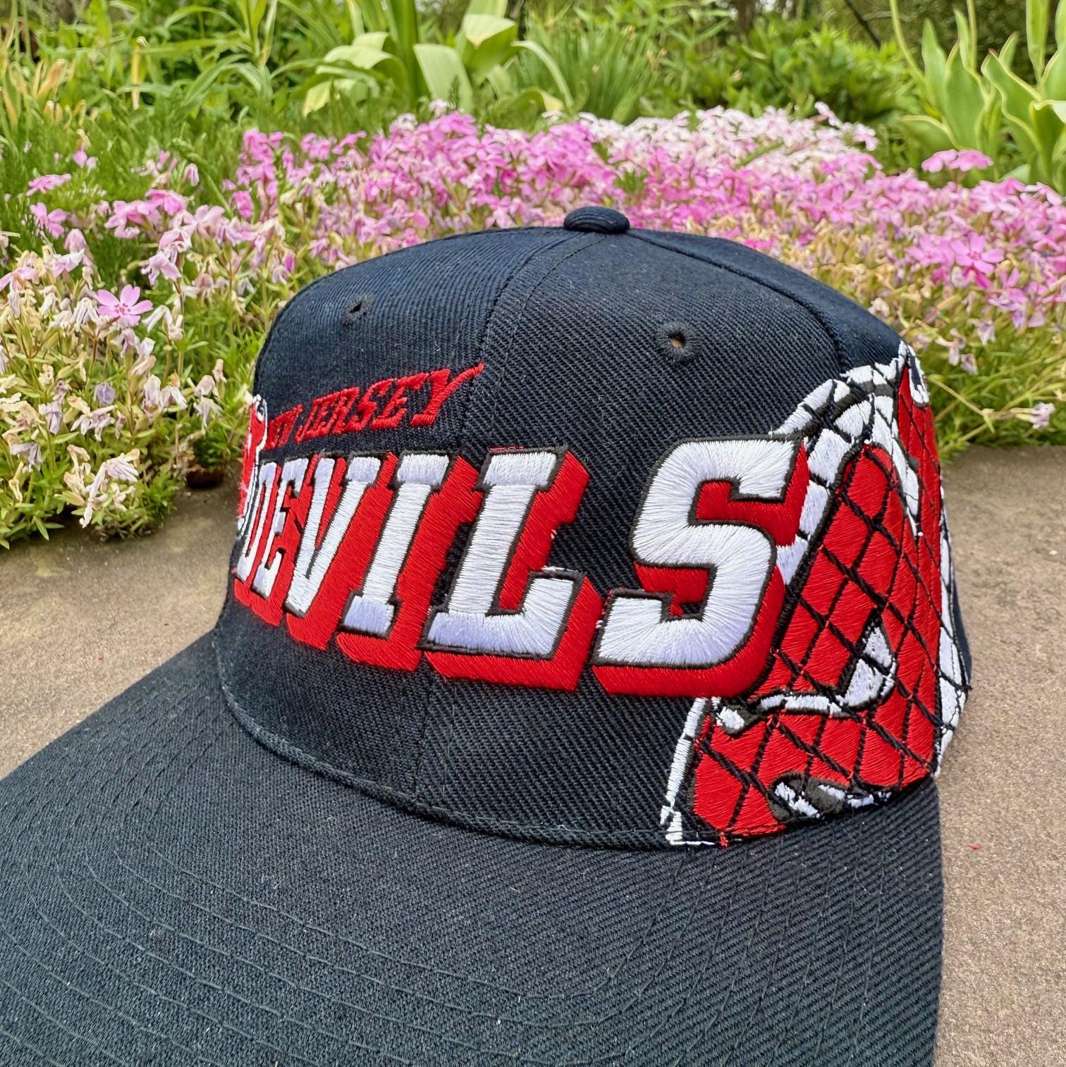 Man Utd Red Devil Flat Bill Trucker Hat - USA Embroidered Yupoong Snapback Retro Devils Snapback - Etsy main image 3