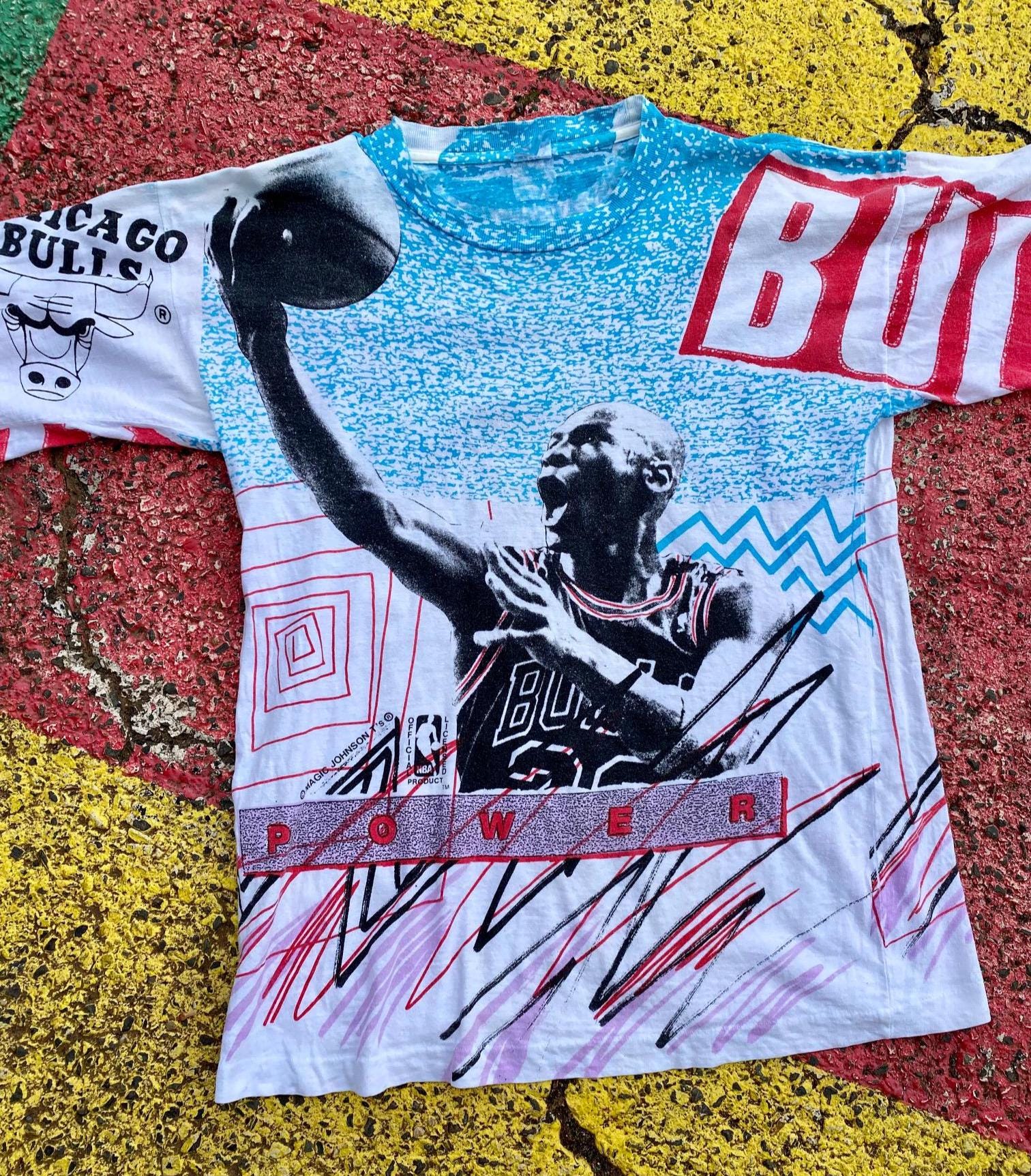 トップス MAGIC JOHNSON T's BULLS T-shirt 90s VTG Large Magic Johnson Ts All Over Print 90s Michael Jordan