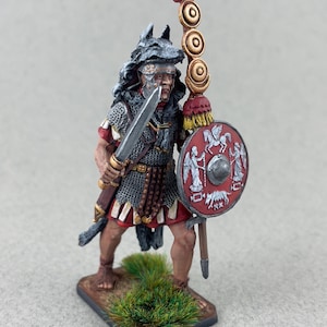 Historical figure, Roman soldier miniature 54 mm, Roman Signifer sculpture, Ancient Rome, Painted tin warrior statue, Collectable figurine