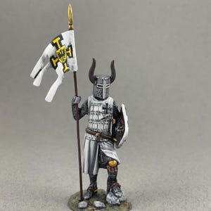 Teutonic Grand Master 54 mm 1/32, Crusader Knight miniature, Hand painted metal toy soldier, Collectible figurine, Medieval Knight figure
