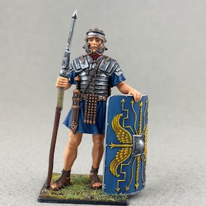 Roman Legionary 54 mm, Roman soldier miniature, Ancient soldier, Collectible figure, Ancient Rome, Painted metal toy soldier, Roman warrior