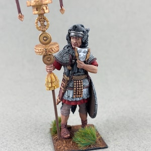 Historical miniature, Roman soldier figure 54 mm 1/32, Roman Signifer figurine, Ancient Rome, Painted tin toy soldier, Roman warrior statue