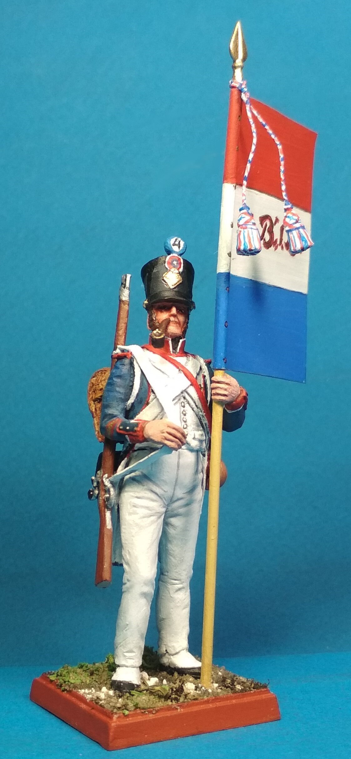 Figurine Soldat De Plomb - Mousquetaire Porte-drapeau - Échelle 1:32 (60mm) - Occasion