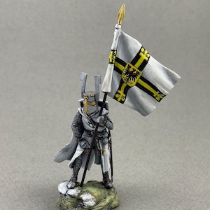 Teutonic Knight miniature 54 mm 1/32, Crusader figurine, Painted tin soldier, Collectible figure, Medieval Knight statue, Metal sculpture