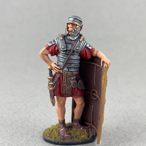 Roman Legionary 1/32, Second Legion Augusta, Miniature warrior, Ancient Rome, Painted metal toy soldier, Roman fighter figure, Collectibles