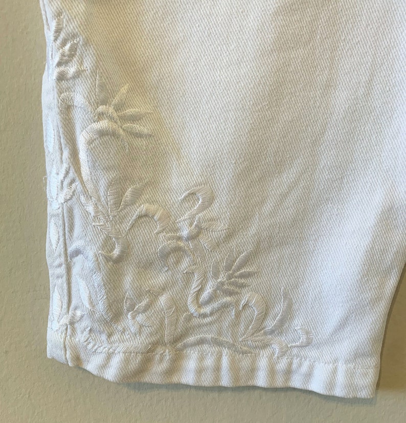 Vintage 1980/'s White Mom Jean