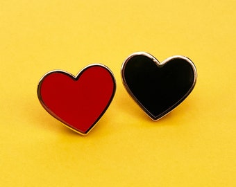 Conjunto de pins de esmalte duro con forma de corazón negro y rojo, un regalo estupendo para demostrar tu amor a alguien...
