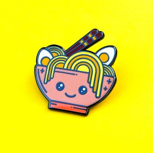 Faites la connaissance de Ramen, notre joli bol de nouilles roses en émail dur, un cadeau idéal pour les amateurs de Wagamama....