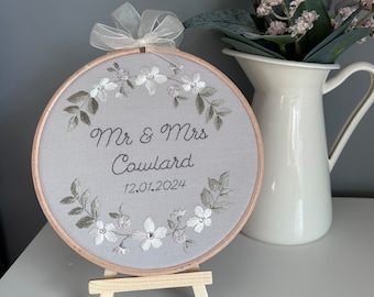 Wedding or Anniversary Flower Embroidery Keepsake Gift, Personalised Hoop Art, Custom Newlyweds Name and Date, Mr & Mrs Memento