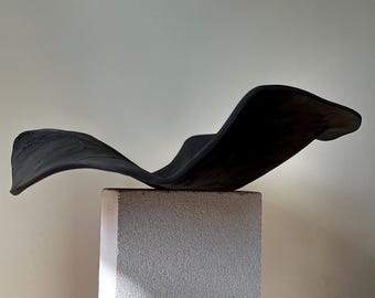 Tigela de cerâmica preta Wabi Sabi feita à mão, peça central de cerâmica rústica moderna, formato orgânico, bandeja extra grande.