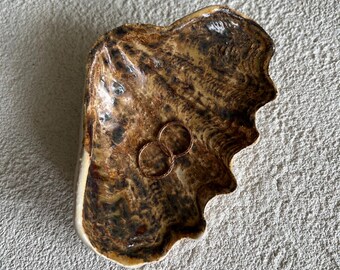 Handgemachte Keramik Seashell Dish Küsten Schmuck Tablett Trinket Seifenhalter Shell Platte