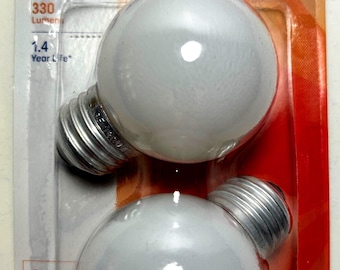 GE 40w Soft White Globe Bulb: G16.5 ceiling fans vanity Decorative Light Bulb
