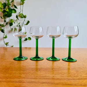 Vintage Luminarc Alsace Wine Glasses - Set of 4 Green Stem Glassware