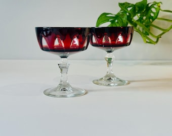 Copas de champán Crystal D’Arques Rubilux - Cristalería roja rubí con arco gótico - Juego de dos