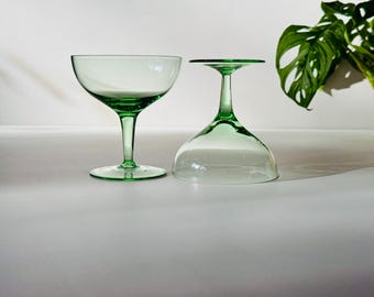 Copas de cóctel verde menta estilo mediados de siglo (años 50) - Juego de 2