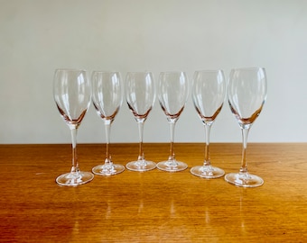 Set of Six Vintage Crystal D’Arques Grand Champagne Flutes in Original Box, Vintage French Glassware in Superb Condition, c1970s