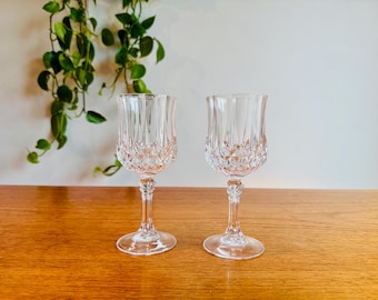 Juego de dos copas grandes de vino tinto vintage Longchamp Crystal D'Arques de 250 ml, altas y pesadas, de cristal de plomo francés vintage.