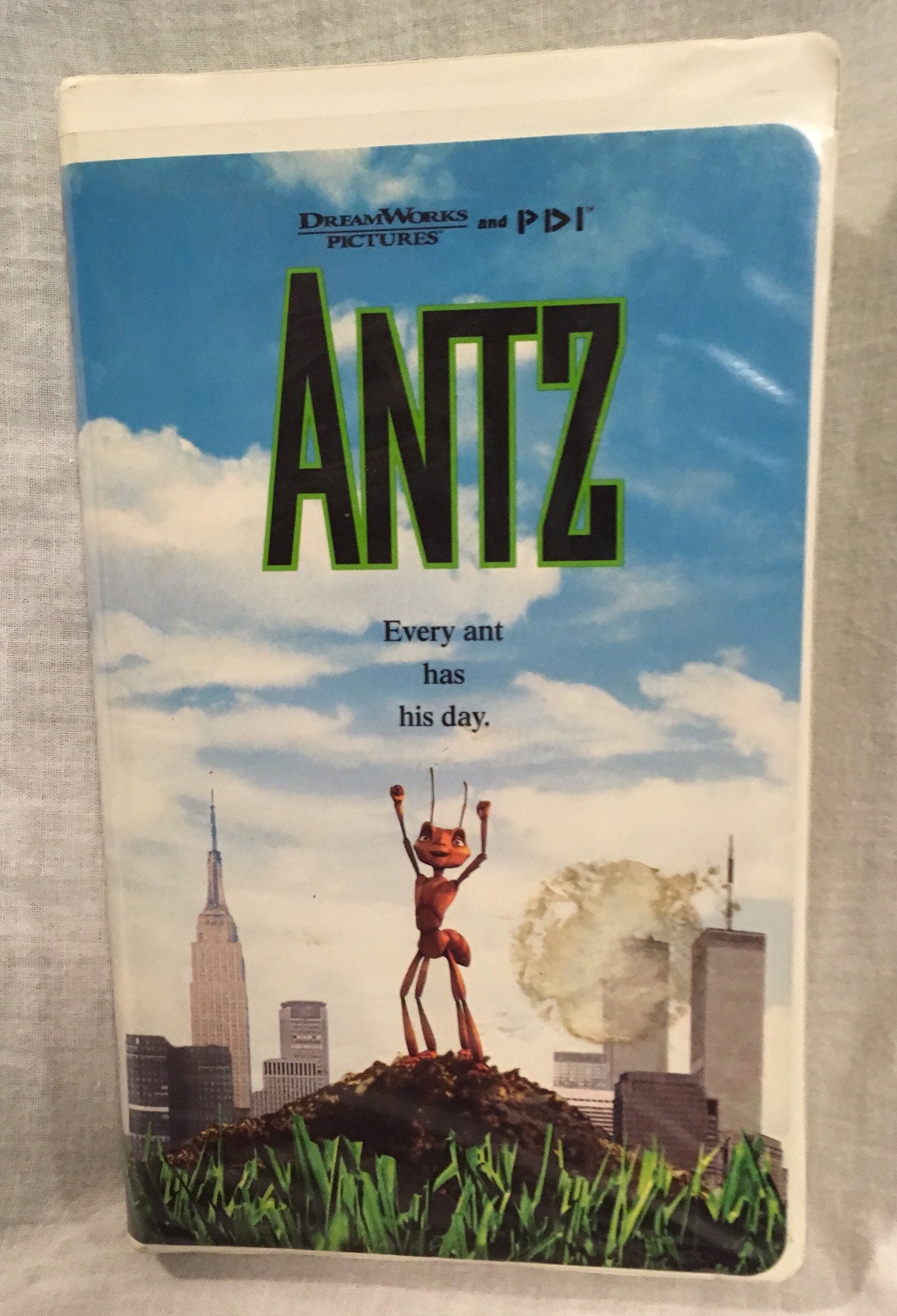 Vintage 1990s Dreamwork's Original ANTZ Film Home Video Cassette With ...