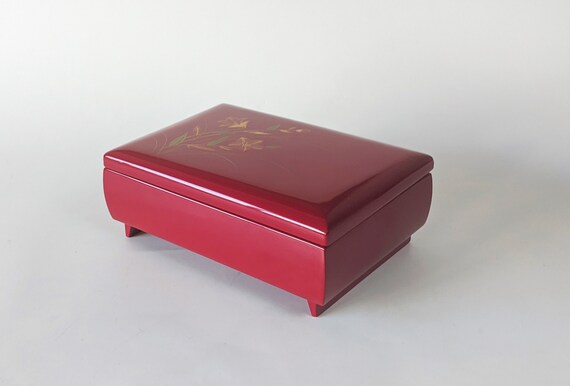 Vintage Laquerware Jewelry Music Box