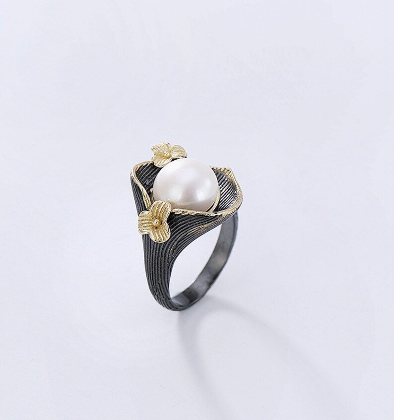 shell pearl silver hand made ring\uff0cBaroque design\uff0cadjustable size