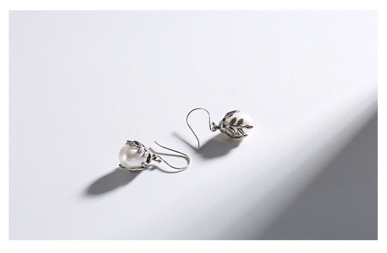 Sea pearl leaves eardrop earring hand make pure silver earring