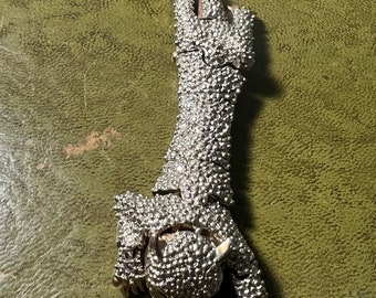 Superb metal and crystal hanging leopard brooch with 2 pins